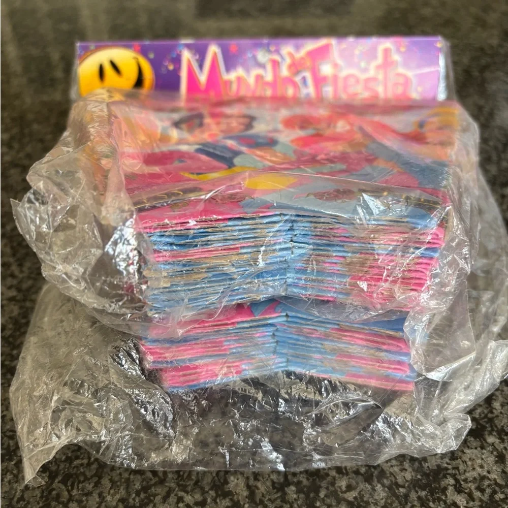 2 Disney princess party popcorn/snack disposables tableware, 10 each